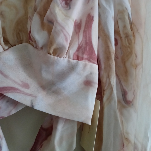 Ladies Cropped Blouse - Picture 5 of 8